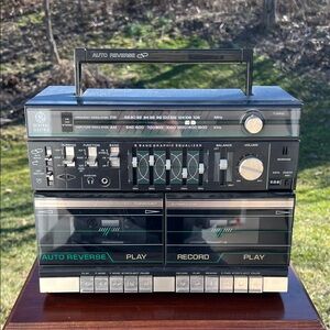 Vintage GE 3-5690A Dual Cassette Boombox AM/FM Radio 5-Band EQ Auto Reverse